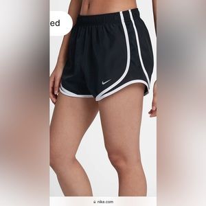Black Nike shorts